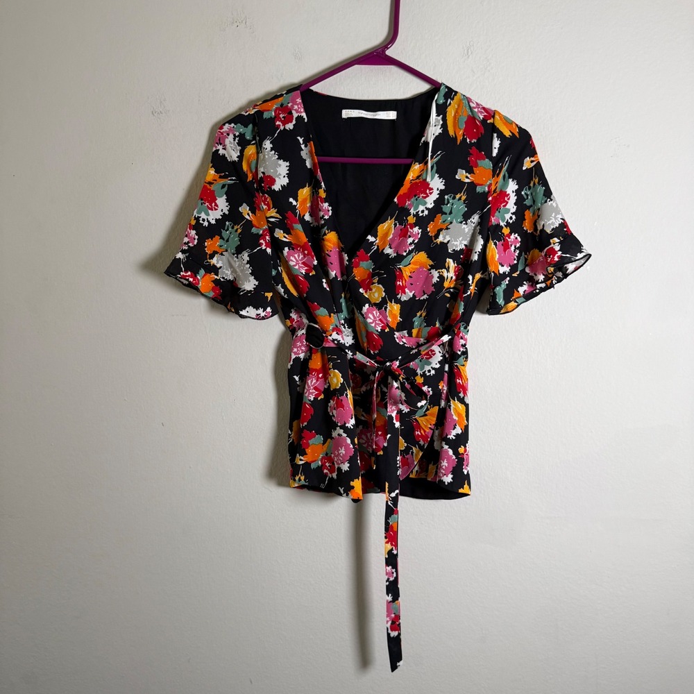 Zara Trafaluc Floral Wrap Top Black Multi Color V-Neck Flutter Sleeve XS
